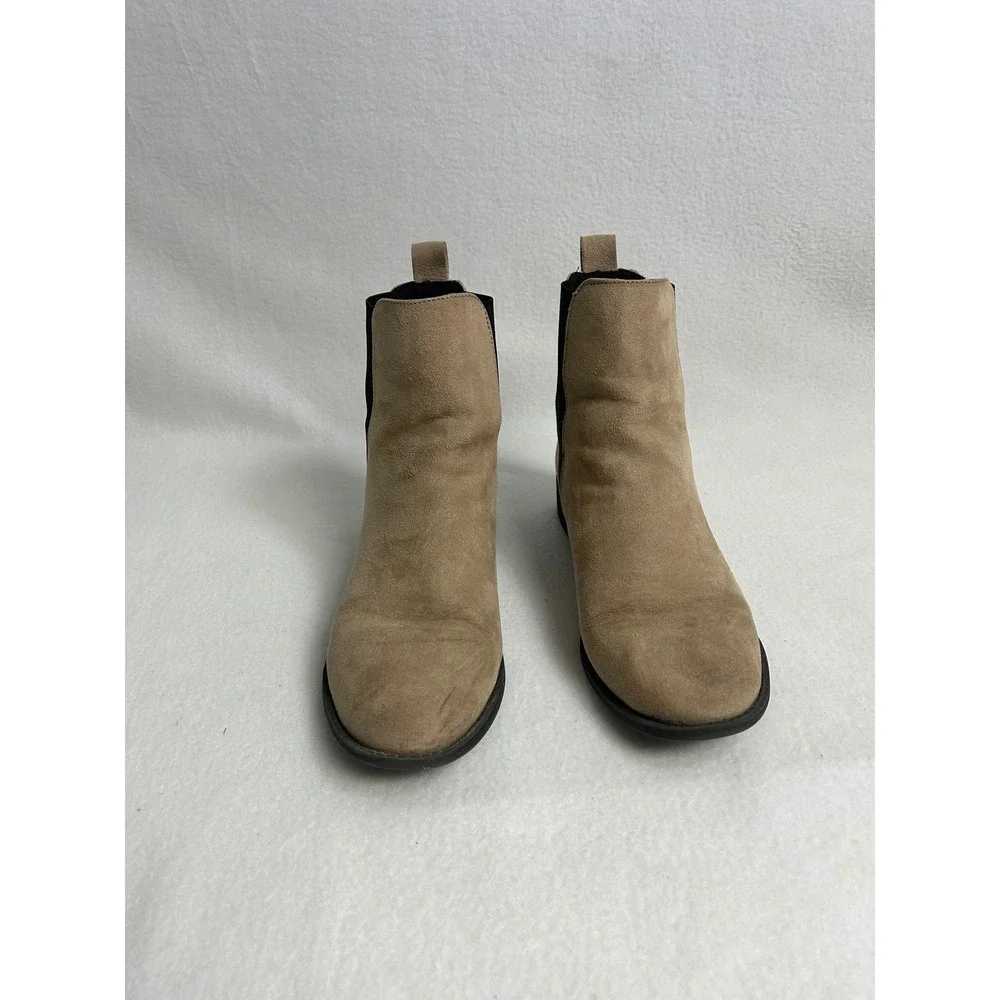 Minimalist Lulus Women 9 Tan Suede Chelsea Ankle Boots Low Block Heel Almond Toe
